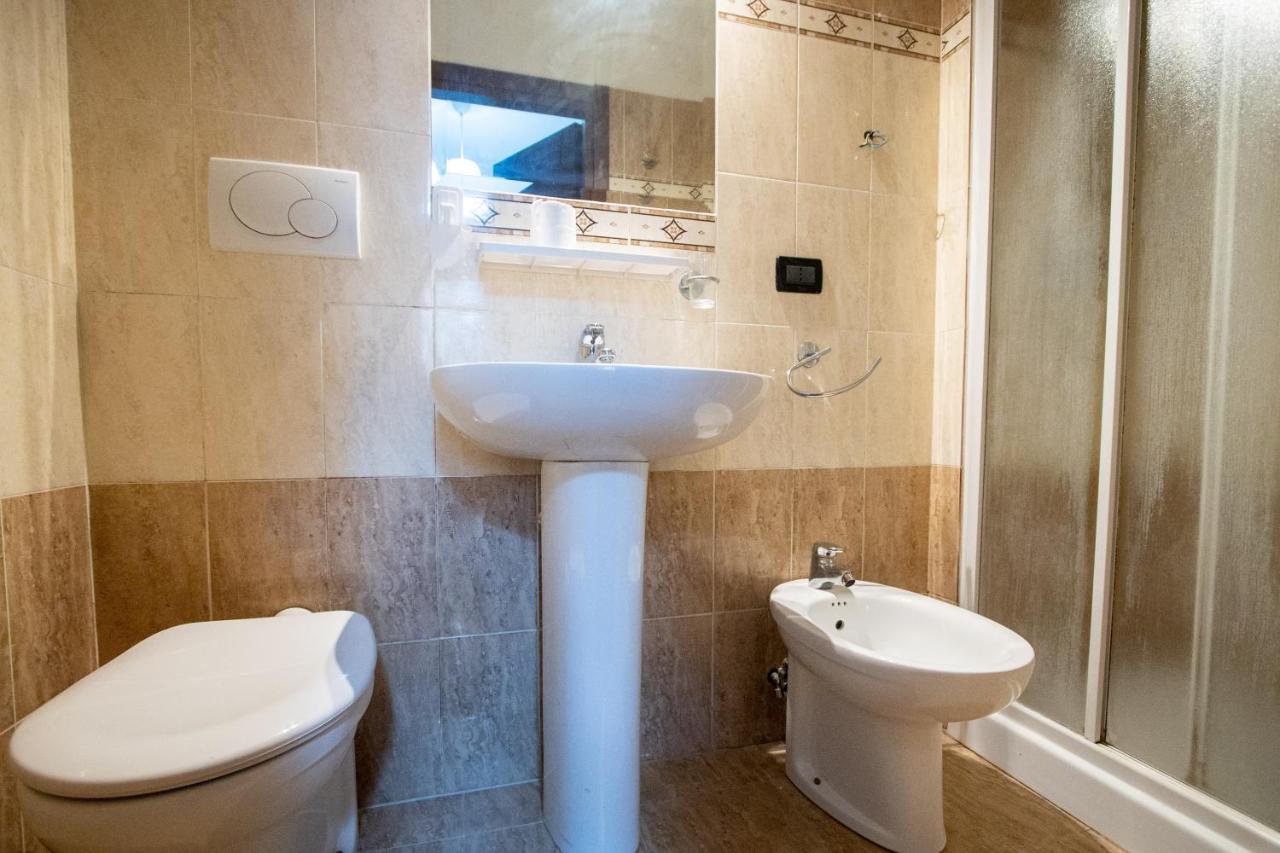B&B Colorful Suite Yard Рим Екстериор снимка