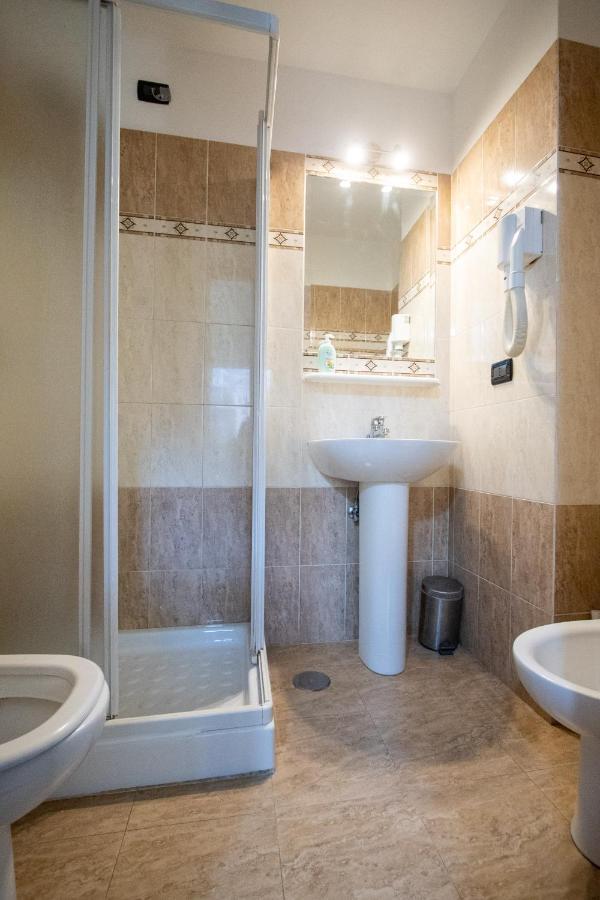 B&B Colorful Suite Yard Рим Екстериор снимка